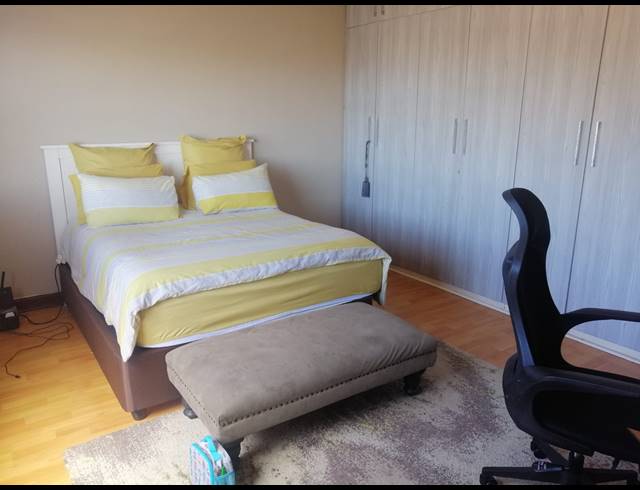2 BEDROOM FLAT FOR SALE IN MORNINGSIDE
